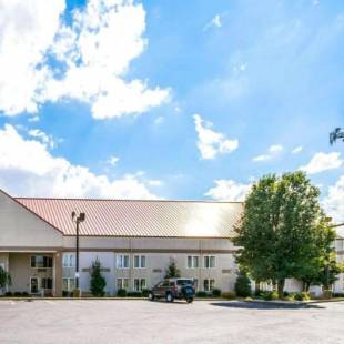 Фотографии гостиницы 
            Quality Inn & Suites Elizabethtown