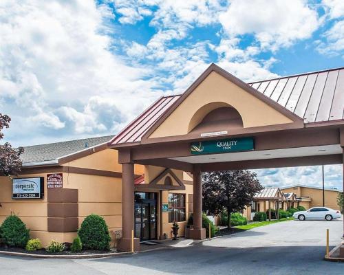 Фотография гостиницы Quality Inn Buffalo Airport