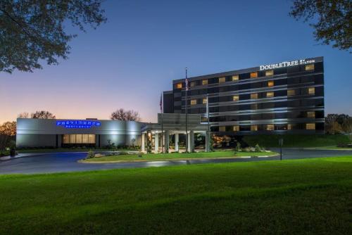 Фотография гостиницы DoubleTree by Hilton Winston Salem - University, NC