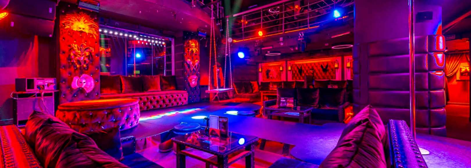 Фотография стриптиз-клуба Burlesque Стриптиз-клуб на Фрунзе