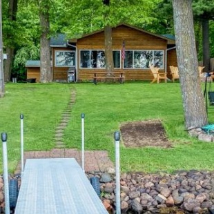 Фотография гостевого дома Serene Cabin on Lake Pokegama with Dock and Fire Pit!