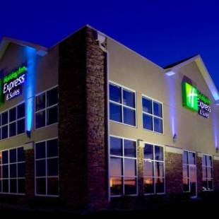 Фотографии гостиницы 
            Holiday Inn Express & Suites Rapid City, an IHG Hotel