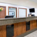 Фотография гостиницы Days Inn & Suites by Wyndham Des Moines Airport