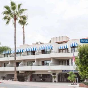 Фотографии гостиницы 
            Travelodge by Wyndham San Clemente Beach