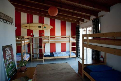 Фотография мини отеля Da Silva Surfcamp 7 Bettzimmer mit Frühstück