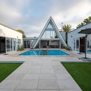 Фотографии гостевого дома
SALT Boutique Guesthouse