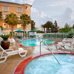 Фотографии гостиницы 
            Ayres Hotel Anaheim