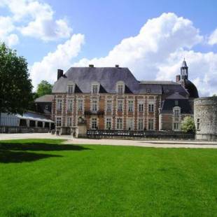 Фотографии гостиницы 
            Le Château D'Etoges - Les Collectionneurs