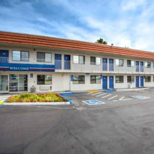 Фотографии гостиницы 
            Motel 6-Vacaville, CA