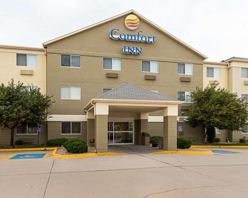 Фотографии гостиницы 
            Comfort Inn East Wichita