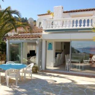 Фотографии гостевого дома 
            Modern Holiday Home in Theoule-sur-Mer With Swimming Pool