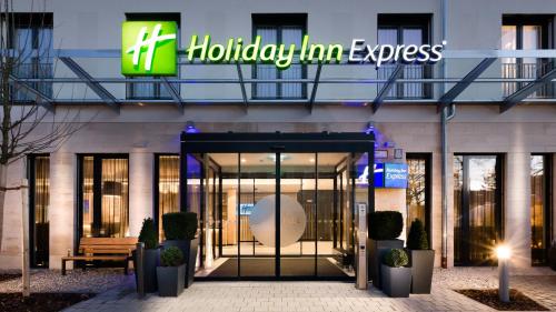 Фотография гостиницы Holiday Inn Express Munich - City East, an IHG Hotel