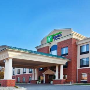 Фотографии гостиницы 
            Holiday Inn Express Hotel & Suites Logansport, an IHG Hotel