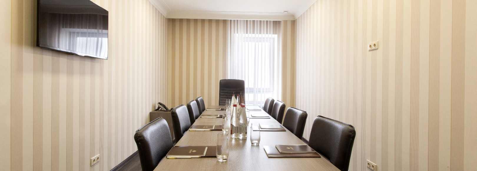 Фотография комнаты для переговоров Bisness Room