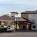 Фотография гостиницы Econo Lodge Inn & Suites Clinton