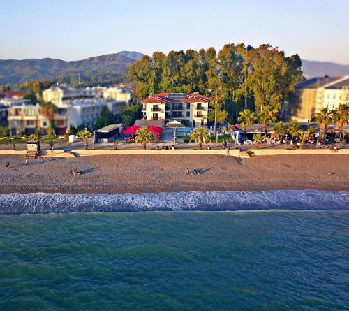 Фотография гостиницы Uras Beach Hotel