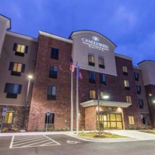 Фотографии гостиницы 
            Candlewood Suites Overland Park W 135th St, an IHG Hotel