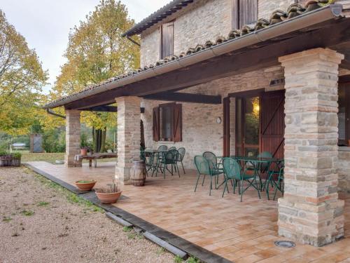 Фотографии гостевого дома 
            Magnificent Farmhouse in Sant'Angelo in Vado with Garden