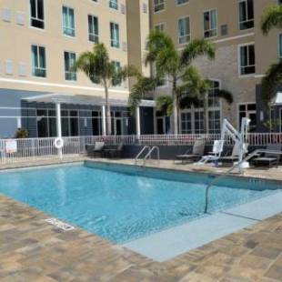 Фотографии гостиницы 
            Staybridge Suites St. Petersburg FL, an IHG Hotel