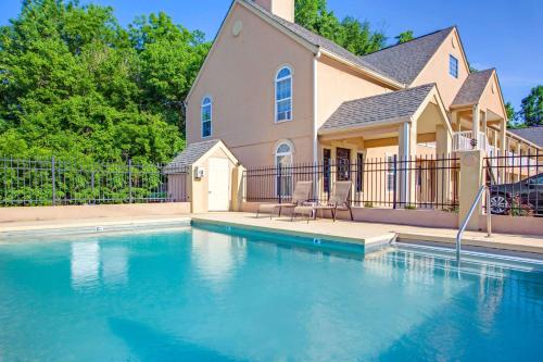 Фотография гостиницы Days Inn by Wyndham Canton