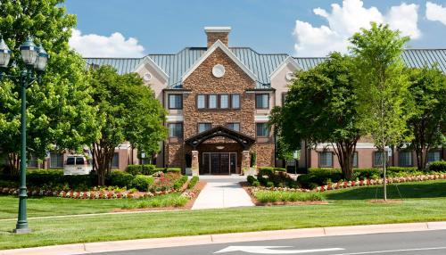 Фотографии гостиницы 
            Staybridge Suites - Charlotte Ballantyne, an IHG Hotel