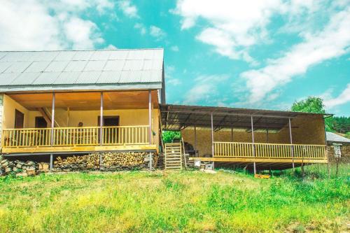 Фотография гостевого дома Nadiani Guesthouse