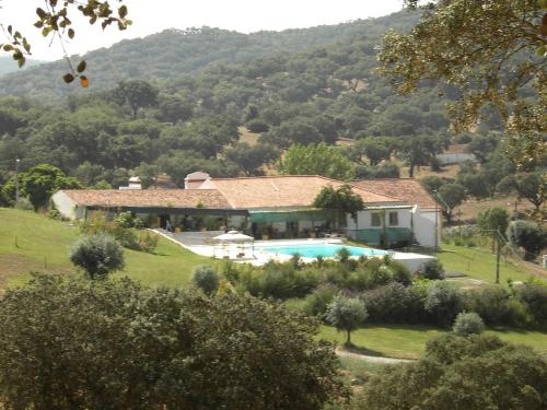 Фотография гостевого дома House is located on a corner