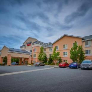 Фотографии гостиницы 
            Fairfield Inn & Suites Burlington