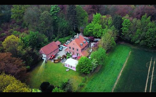 Фотографии мини отеля 
            B&B Le Pavillon Du Bois De Buis