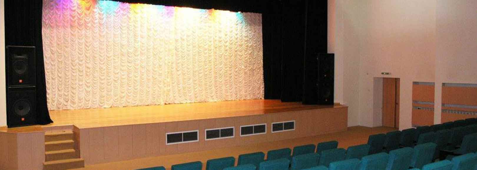 Фотография конференц-зала Планета