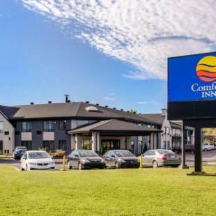 Фотографии гостиницы 
            Comfort Inn Airport Dorval