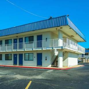 Фотографии гостиницы 
            Motel 6-Russellville, AR