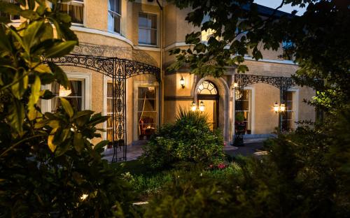 Фотография гостиницы Cork's Vienna Woods Hotel & Villas