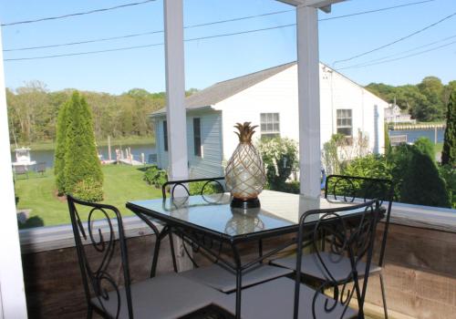 Фотография гостевого дома Waterfront Cottage 4