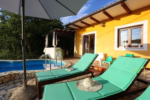 Фотография гостевого дома Holiday Home Deborah with Private Pool