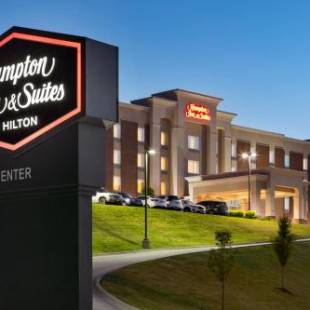 Фотографии гостиницы 
            Hampton Inn and Suites Parkersburg Downtown