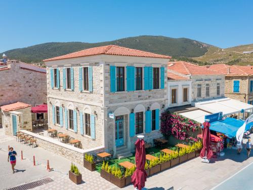 Фотографии гостиницы 
            Marina foça Hotel