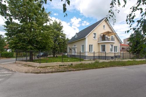 Фотография гостиницы Green Hill Boutique Hotel