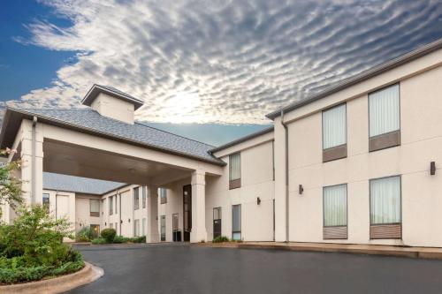 Фотография гостиницы Super 8 by Wyndham Conway