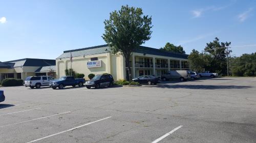 Фотография мотеля Red Carpet Inn Kinston