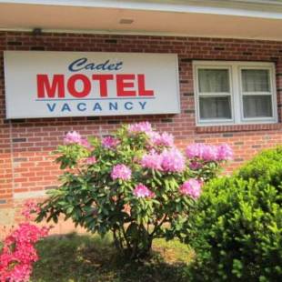 Фотографии мотеля 
            Cadet Motel