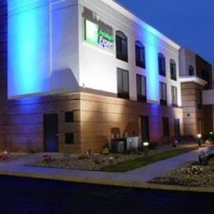 Фотографии гостиницы 
            Holiday Inn Express - Coventry S - West Warwick Area, an IHG Hotel