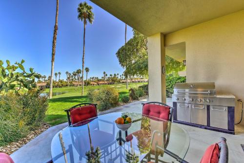 Фотографии гостевого дома 
            Private Palm Desert Townhome with Pool On Golf Course