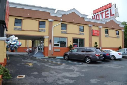 Фотография гостиницы Red Carpet Inn Elmwood