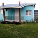 Фотография гостевого дома Bungalow d'une chambre avec vue sur la mer jardin clos et wifi a Sainte Anne