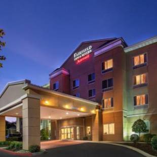 Фотографии гостиницы 
            Fairfield Inn and Suites by Marriott Harrisonburg