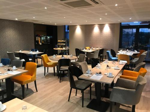 Фотография гостиницы The Originals City, Hôtel Hélios, Roanne Nord (Inter-Hotel)