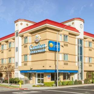 Фотографии гостиницы 
            Comfort Inn & Suites San Francisco Airport West