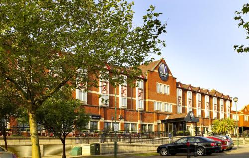 Фотография гостиницы Village Hotel Cardiff