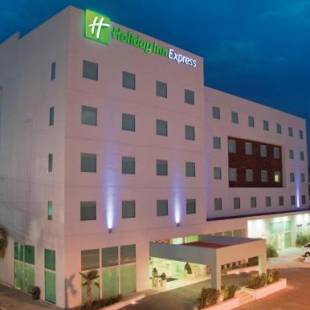 Фотографии гостиницы 
            Holiday Inn Express Guadalajara Iteso, an IHG Hotel